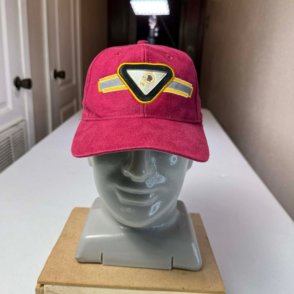 Vintage Sports Specialties Side Wave Snapback Triangle Hat Washington Redskins